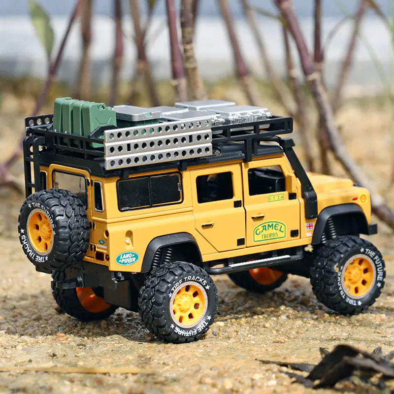 1:24 Scale Alloy Off-Road Toy Car – Diecast Metal Model with Opening Doors for Play & Decoration