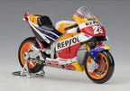 1:18 Scale Valentino Rossi Yamaha YZR-M1 Diecast – Authentic MotoGP Alloy Model Collection